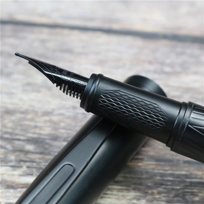 Noir fountain pen