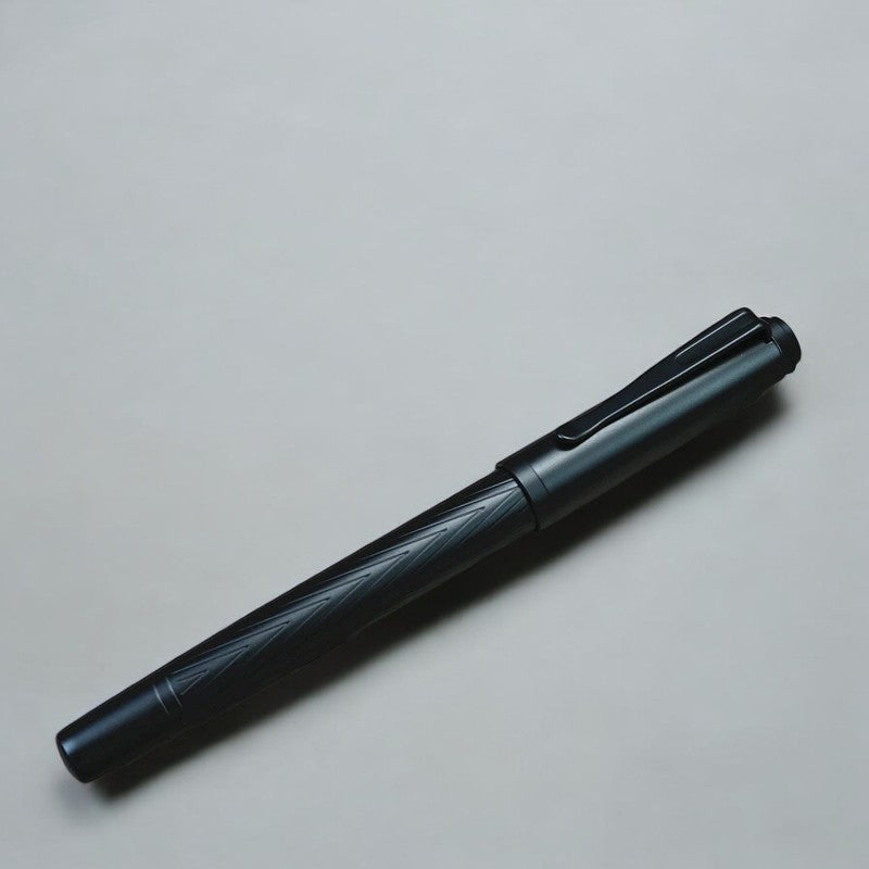 Noir fountain pen